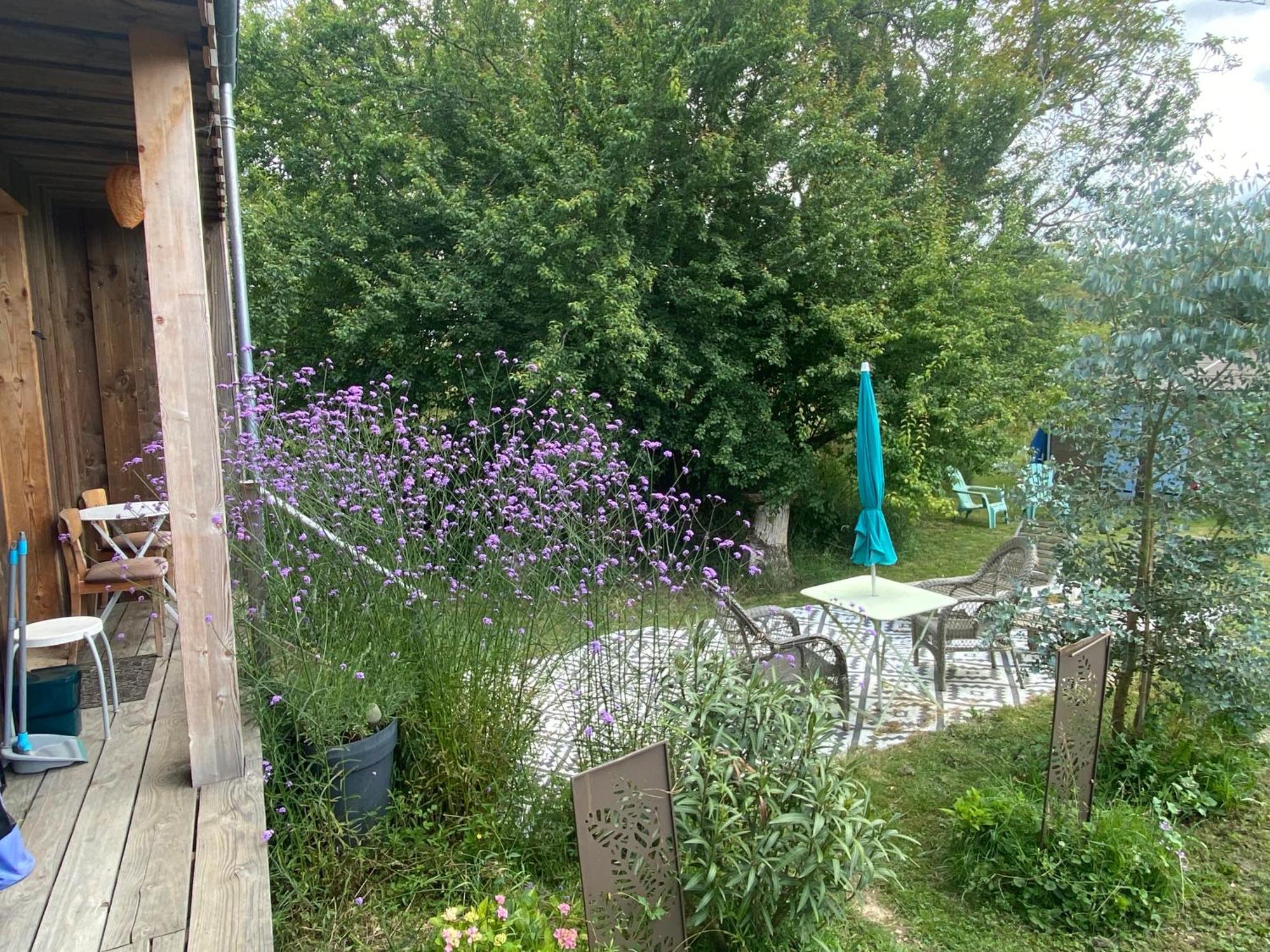 Gite Wildflower Lane Valojoulx Eksteriør billede