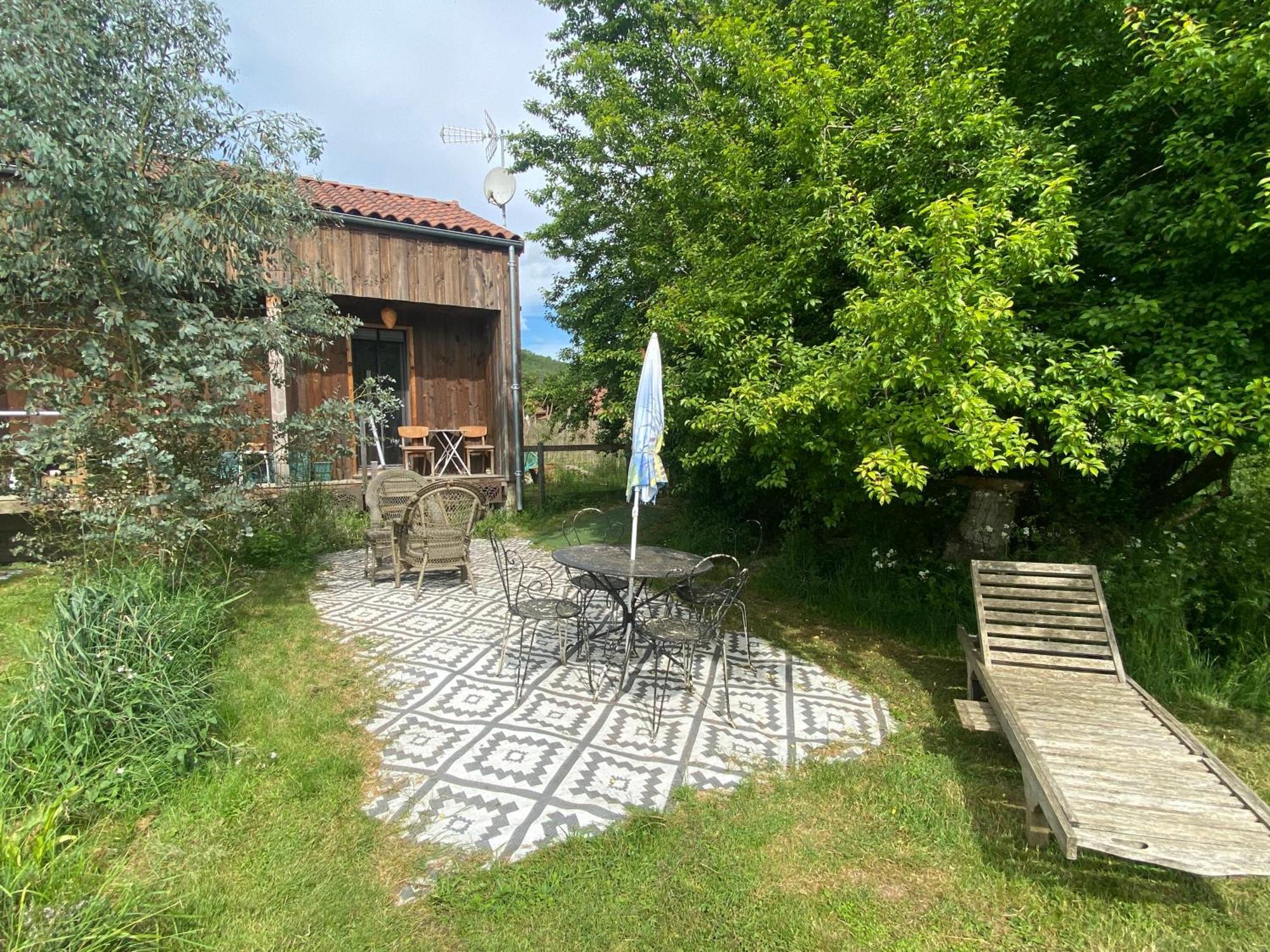 Gite Wildflower Lane Valojoulx Eksteriør billede